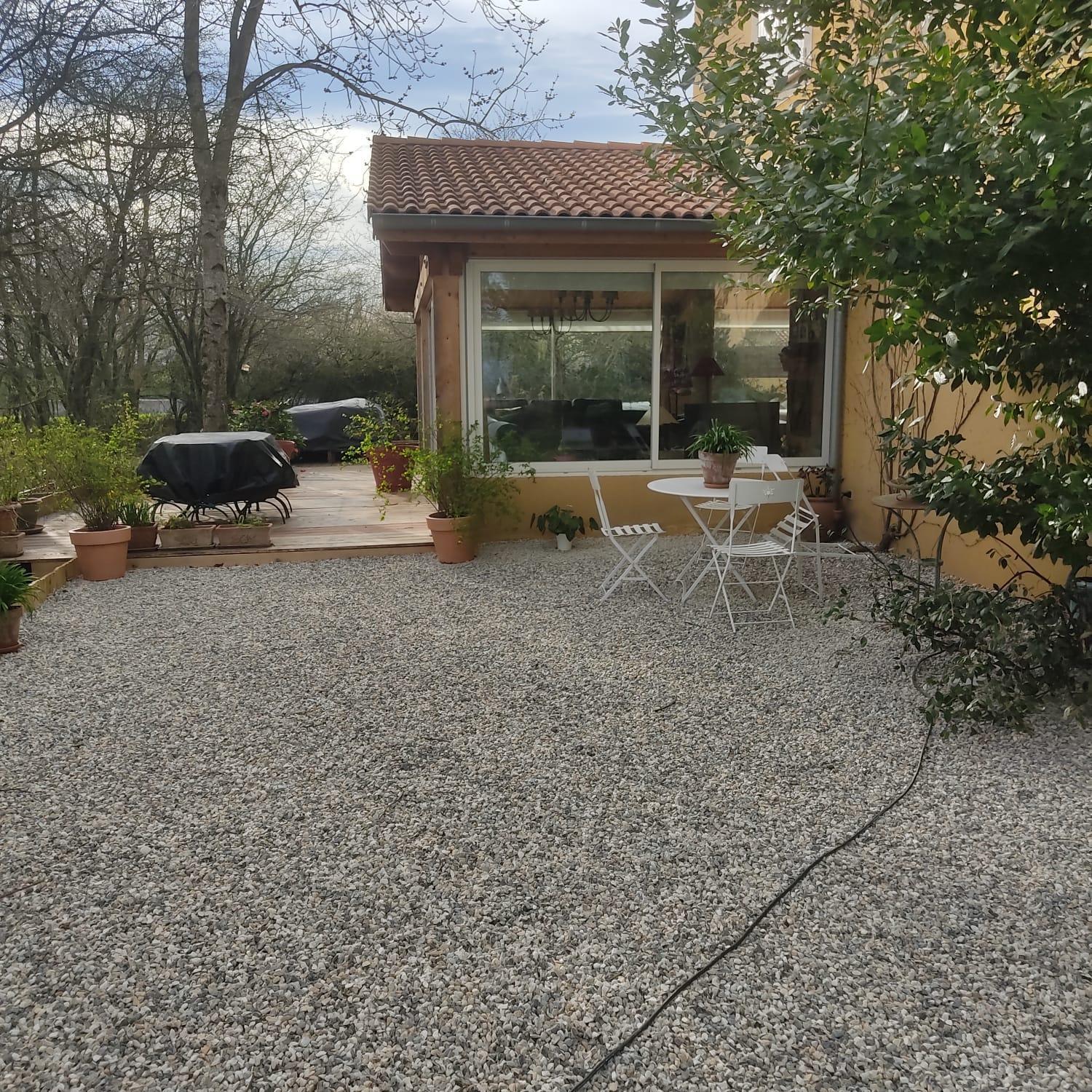 La Frenaie Bed & Breakfast Saint-Cyr-sur-le-Rhone Екстериор снимка