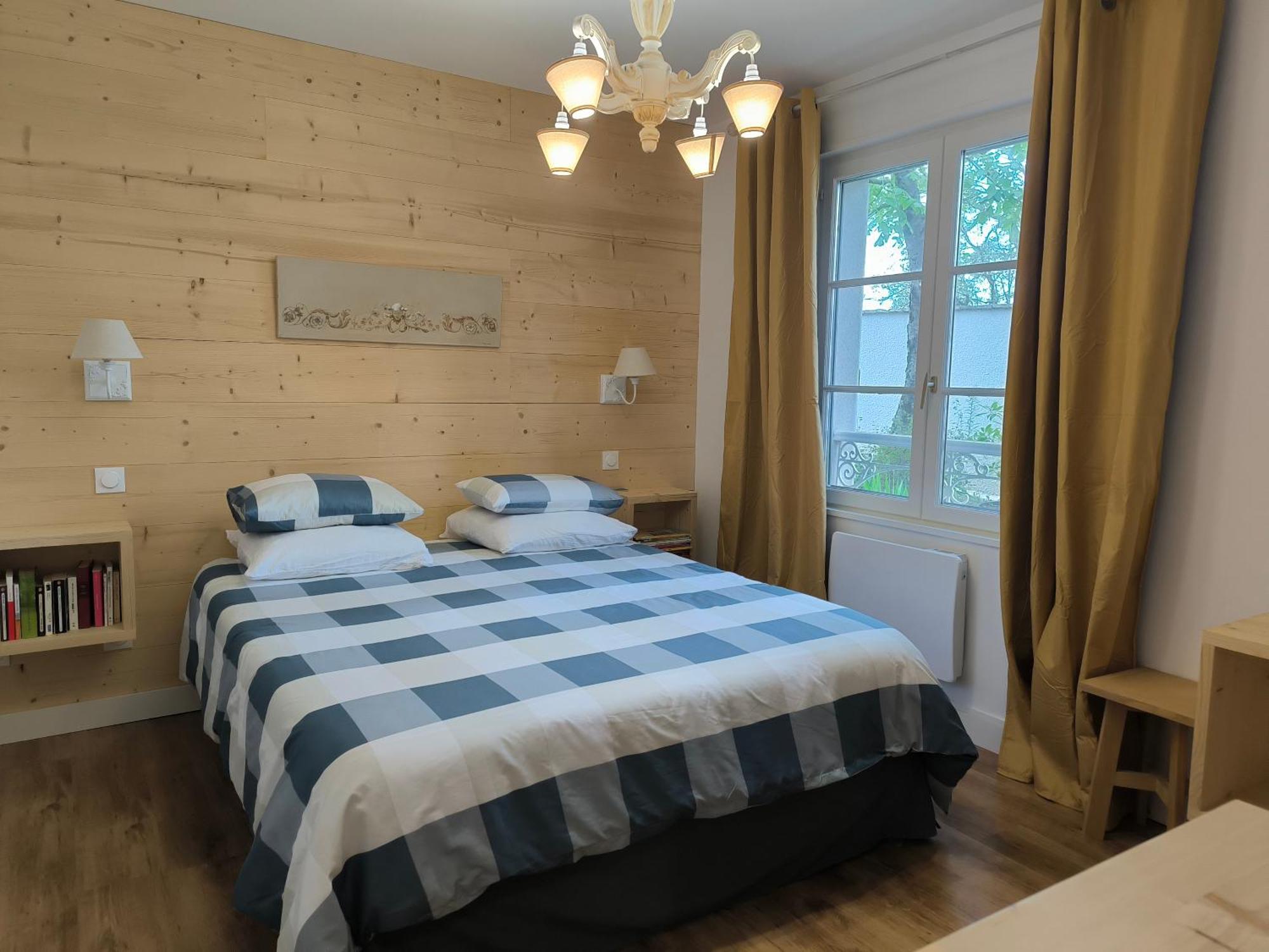 La Frenaie Bed & Breakfast Saint-Cyr-sur-le-Rhone Екстериор снимка